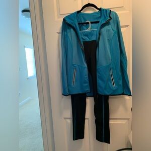 Bright blue and black track suit XL